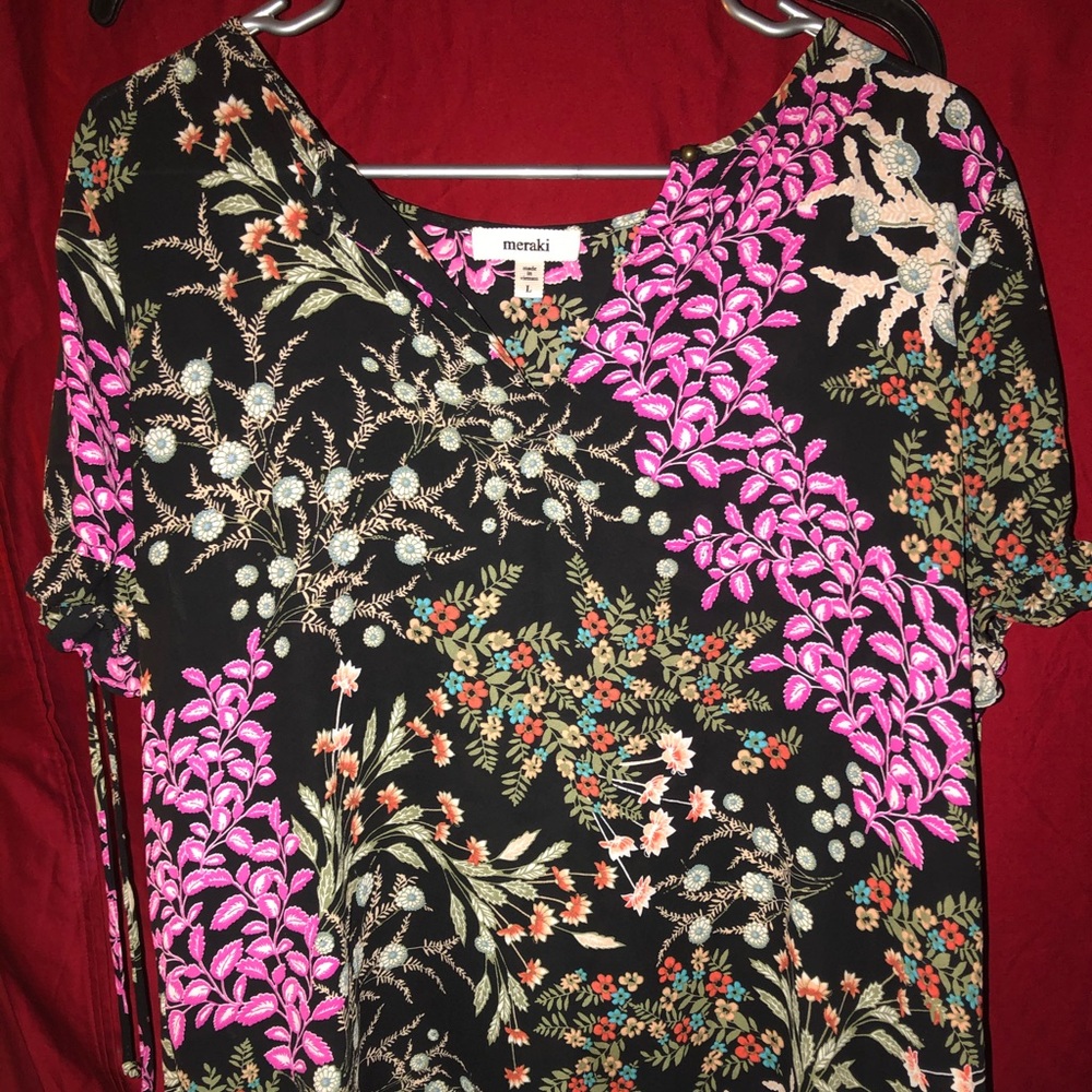 Floral print blouse